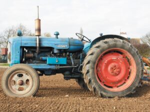 Read more about the article Blue Force at the Vintage Tractor Show