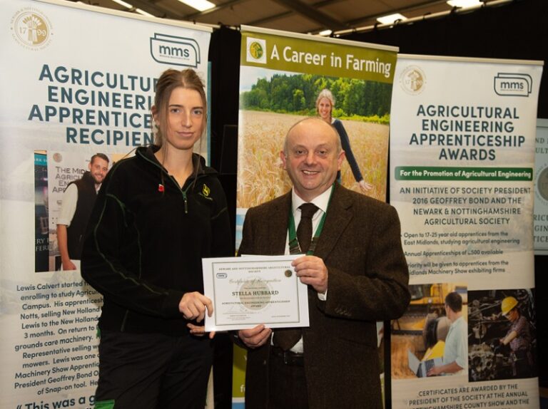 Read more about the article Prize-winning apprentices at Midlands Machinery Show