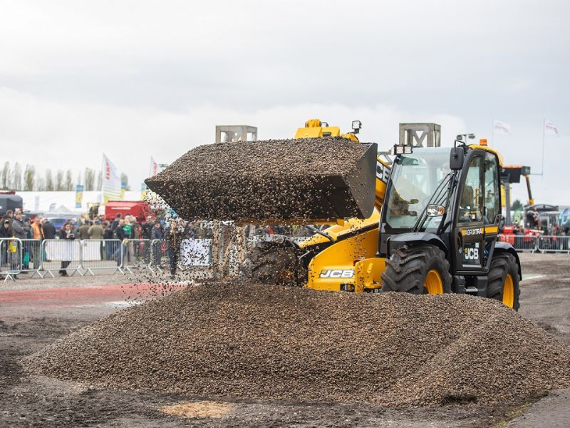 You are currently viewing Jam-packed machinery demos at Midlands Machinery Show